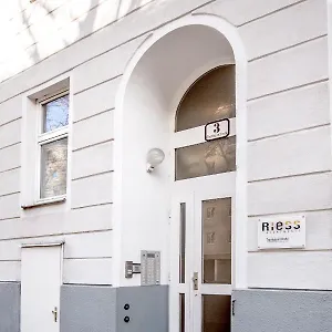 Riess Trambauerstrasse | Contactless Check-in Wien
